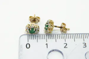 61 - 14 karaats geelgouden paar oorstekers met diamant ca 0.06 crt achtkant kopen? Bied vanaf 130!