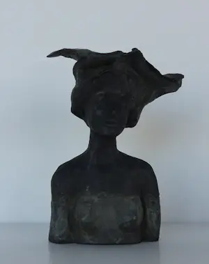 Mieke Oldenburg - Set van drie bronzen beeldjes, Vrouwfiguren kopen? Bied vanaf 200!