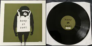 Banksy - DJ DM – Laugh Now EP (green cover Nr. 880/1000) kopen? Bied vanaf 900!