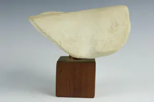 Anton Geerlings - Hardstenen gepolijst beeld - geabstraheerd figuur kopen? Bied vanaf 75!