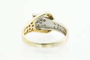 44 - Chique gouden 14Krt  GESP ring met ca 0.27 crt briljant geslepen diamant. kopen? Bied vanaf 260!