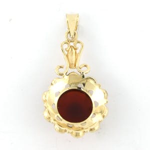 14k geel gouden entourage hanger bezet met carneool - afm 3.4 cm x 1.8 cm kopen? Bied vanaf 175!