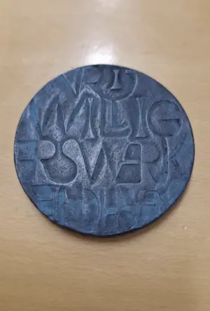 Jos Reniers - Volunteer Medal ‘Pro Deo’ – Jos Reniers | Municipality of Eindhoven 2007 kopen? Bied vanaf 85!