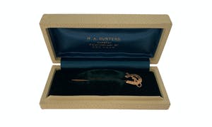 Antieke 14k gouden speld hoefijzer in foedraal kopen? Bied vanaf 149!