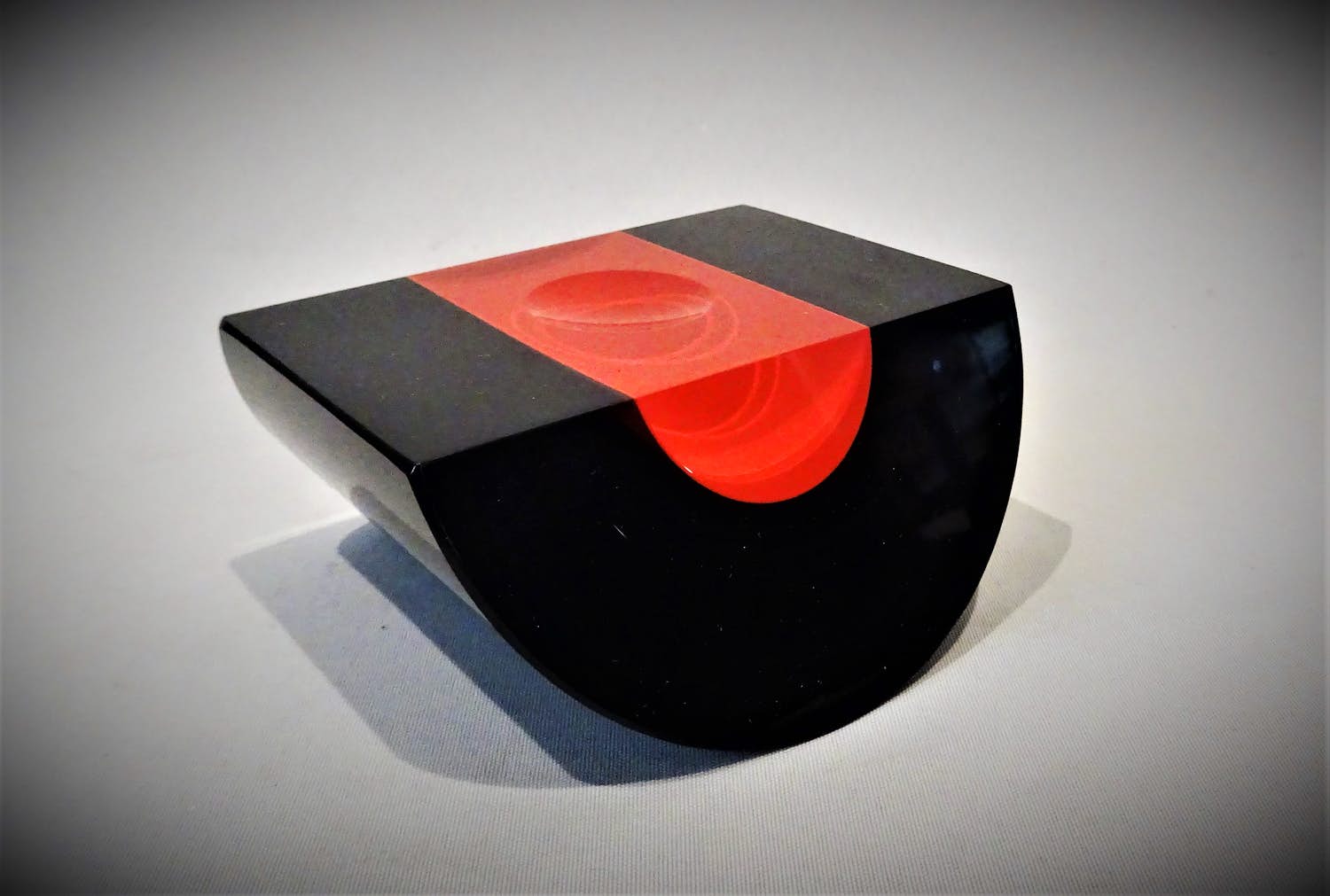 Novy Bor - Geir Nustad , glaskunstbeurs jaarobject 2018 getiteld Contrast kopen? Bied vanaf 125!