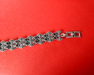 Curiosa - Armband - Robijnen, smaragden, diamanten - imitatie kopen? Bied vanaf 1!