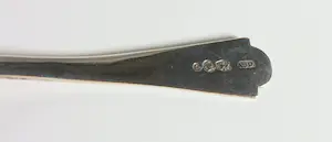 Lot van diverse (2e gehalte) zilveren lepeltjes en suikerschepjes kopen? Bied vanaf 240!