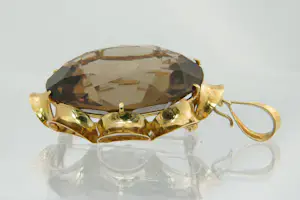 18K Goud - Klassiek 18 Krt gouden montuur met grote (ca 85ct!!) rook-kwarts edelsteen kopen? Bied vanaf 340!