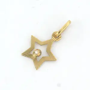 14k geel gouden hanger in een vorm van een ster met single cut diamant kopen? Bied vanaf 35!