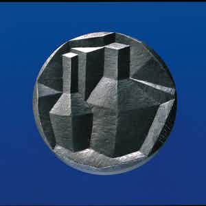 Brons (Onbekend) - stalen penning Hoekig en rond. verkocht voor € 45!