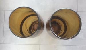 Niet of onleesbaar gesigneerd - TWEE DESIGN VAZEN, 60 cm hoog kopen? Bied vanaf 1!