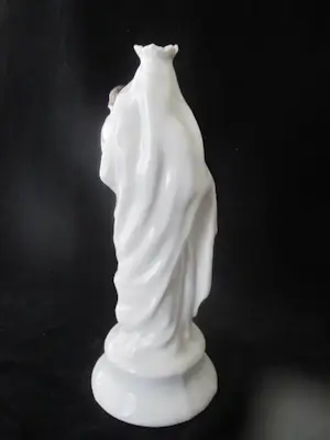 Niet of onleesbaar gesigneerd - Vieux Paris - Madonna met kroon en kindje kopen? Bied vanaf 10!