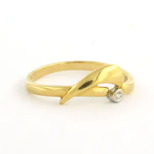 18k gouden ring met briljant geslepen diamant tot. 0.01ct - ringmaat 17(53) kopen? Bied vanaf 185!