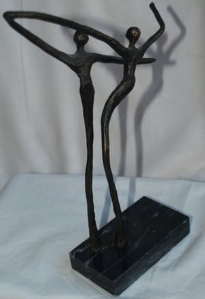 Corry Ammerlaan - Beeld op sokkel , 2 Dansers kopen? Bied vanaf 1!