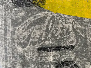 Klaas Gubbels - Tafel met advocaat kopen? Bied vanaf 150!