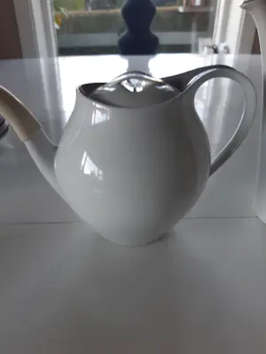 Andries Dirk Copier - Koffie- en theeservies Larissa ontworpen door Copier uitgegeven door Eschenbach kopen? Bied vanaf 100!