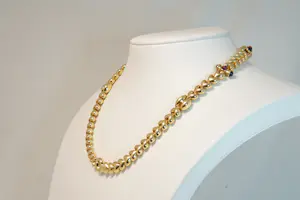 03 - Exclusief 18 Krt geelgouden collier met hartvormige schakels kopen? Bied vanaf 3480!