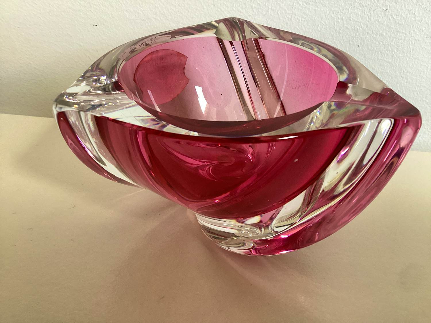 AcheterVal-Saint-Lambert - Kristal object roze glas? Enchérissez de 90!