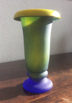 Niet of onleesbaar gesigneerd - GLAZEN VAAS, groen-blauw kopen? Bied vanaf 1!