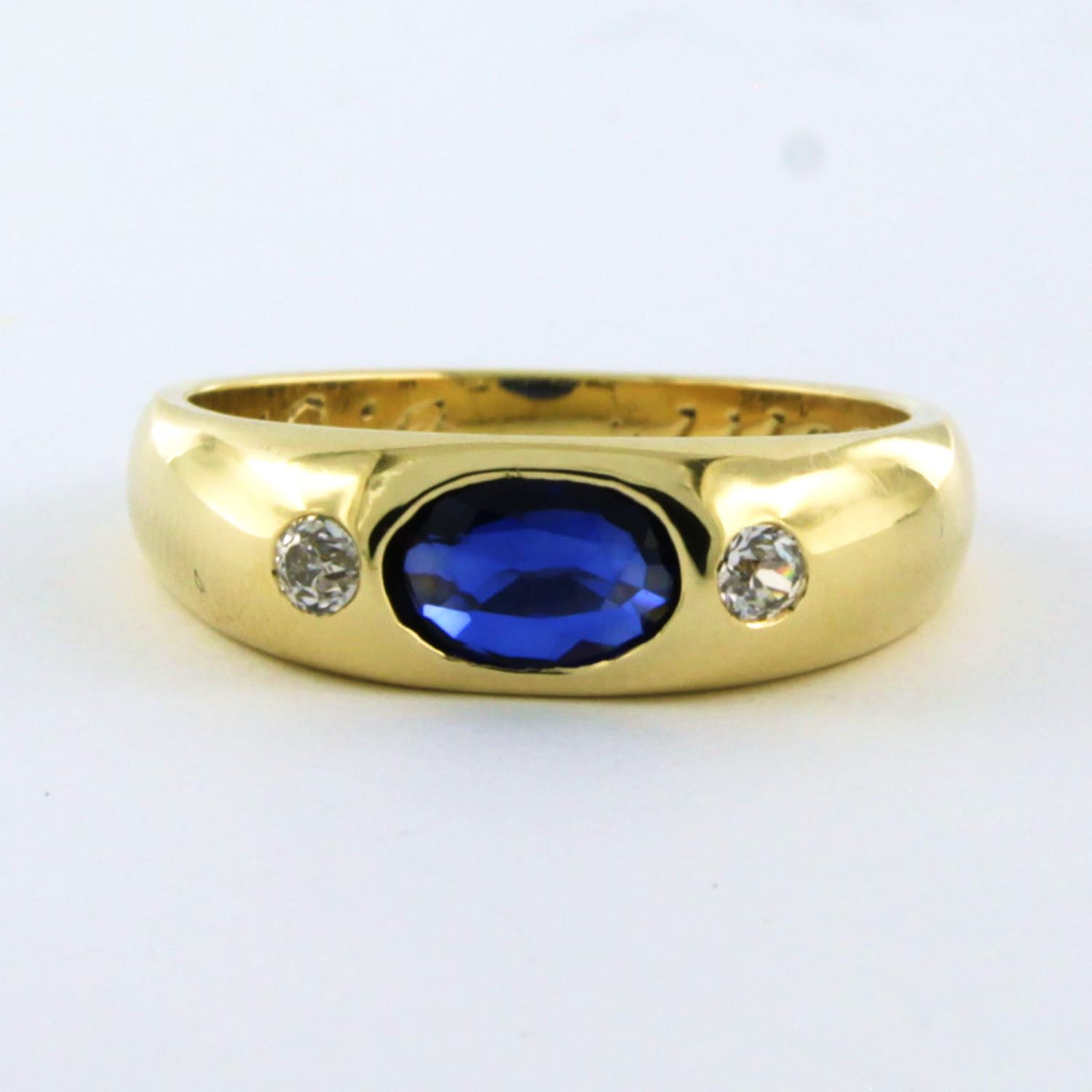 14k gouden ring met saffier tot.0.84ct en Bolsjewiek geslepen diamant tot.0.10ct kopen? Bied vanaf 360!