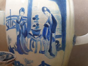 Jan Teunissen - Chinees Kraak`klapmuts' kommetje en Kangxi lijzen theepot kopen? Bied vanaf 350!