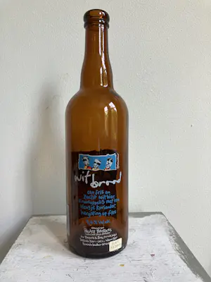 Herman Brood - gezeefdrukte bierfles - "Wit Brood" - 1999 kopen? Bied vanaf 20!