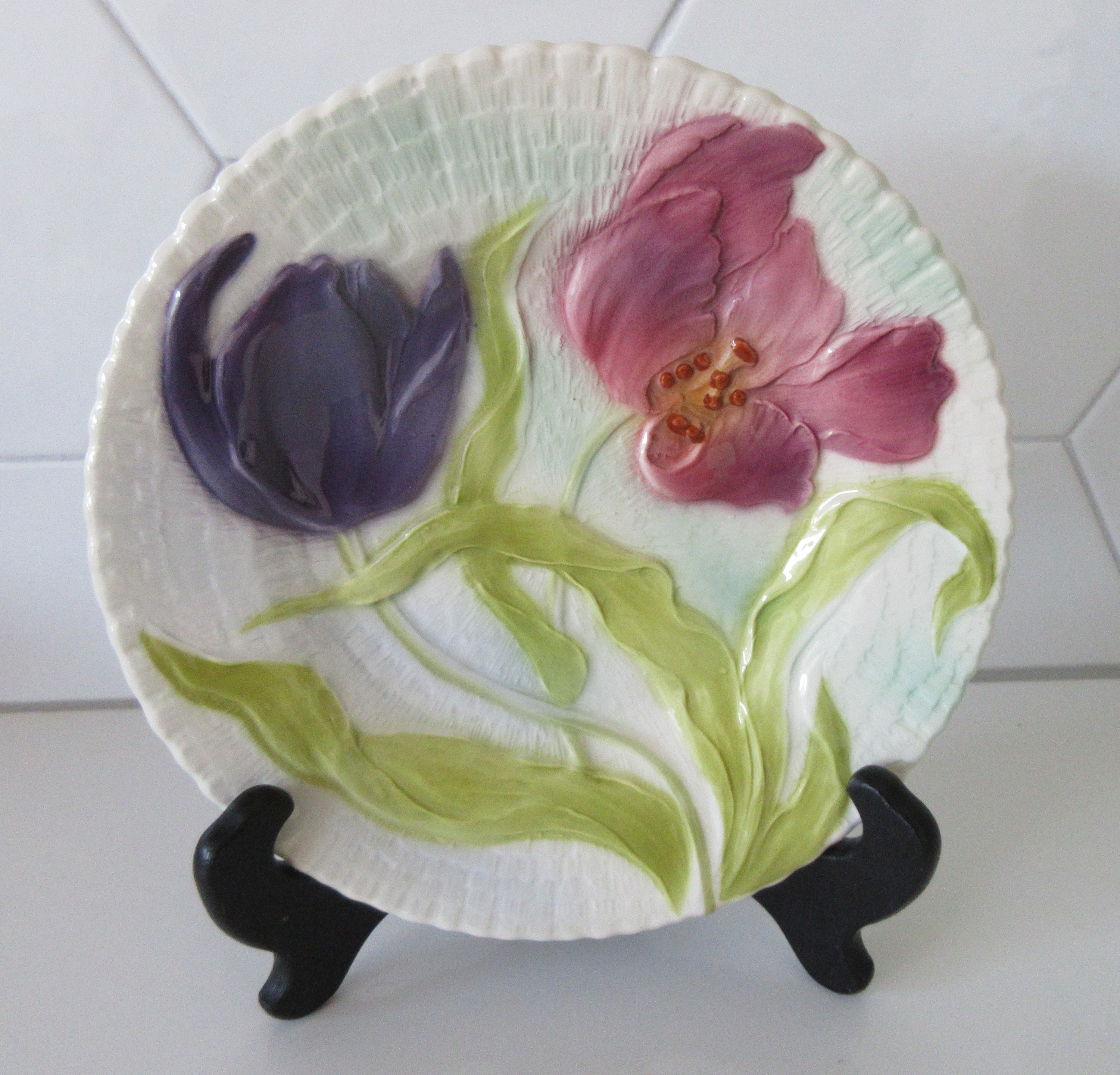 Niet of onleesbaar gesigneerd - Sarreguemimes & St. Clement - Twee Barbotine Majolica sierborden kopen? Bied vanaf 1!