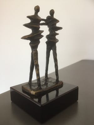 Brons (Onbekend) - Twee vriendinnen kopen? Bied vanaf 35!