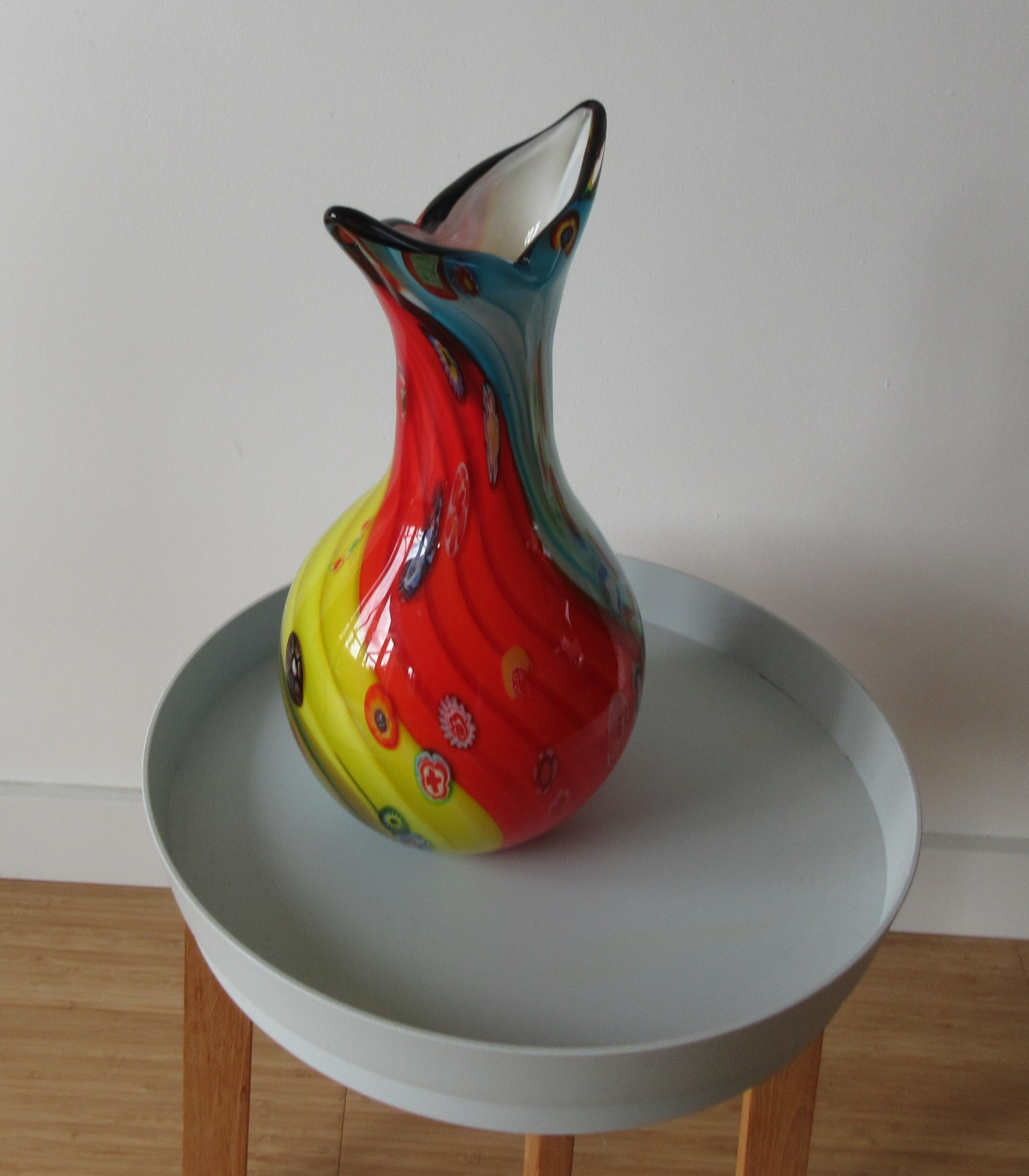 Niet of onleesbaar gesigneerd - Murano (toegeschr.) Prachtige meerkleurige Murrine studio glazen vaas  kopen? Bied vanaf 1!