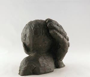 Bets van Wezel - Brons, Hand met babyhoofd kopen? Bied vanaf 150!