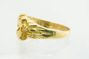 38 - Elegante Surinaamse 18 Krt geelgouden  unisex "Nugget" ring kopen? Bied vanaf 240!