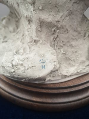 Giuseppe Armani - Capodimonte - Romantische beeld van Jonge Vrouw met Lam kopen? Bied vanaf 15!