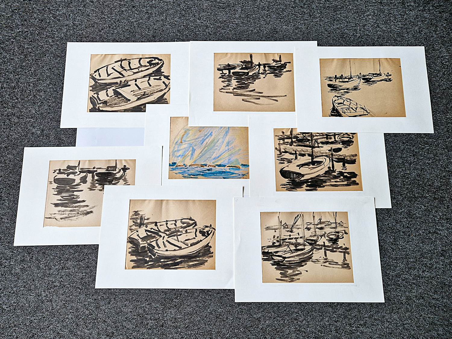 Jan Stroosma - Map met 7 Sepia/Inkt en 1 pasteltekening "(zeil)boten" met atelierstempel verkocht voor € 50!