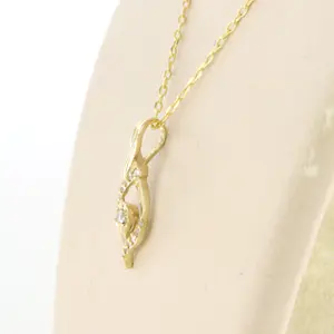 14k geel gouden collier met hanger bezet met diamant 0.06 ct - 45 cm kopen? Bied vanaf 170!