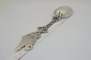 2577 - 2e geh. Zilveren zg. gelegenheidslepel "ruiter en paard" jaarletter 1963 kopen? Bied vanaf 30!