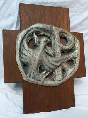 Klaas Pijlman - Chamotte / Aardewerk op paneel , Duif & Pax Christi - ca. 1970 kopen? Bied vanaf 25!