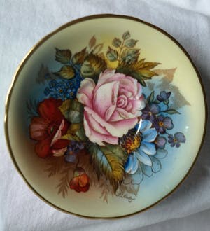 Curiosa - Bloementheekopje + schoteltje - Aynsley China Ltd. , ontwerp J.A. Bailey kopen? Bied vanaf 1!