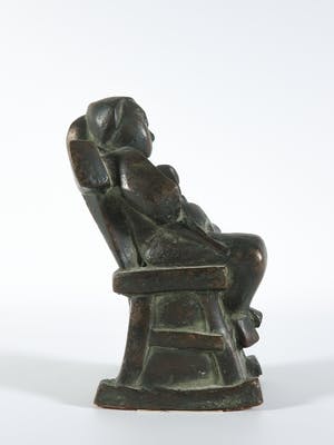 Margriet Barends - Brons, Zittend meisje met kat kopen? Bied vanaf 1!