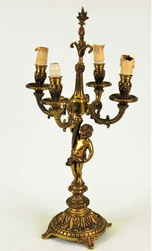 Koperen kaarsenstandaard kan evt. electrisch verkocht voor € 1!