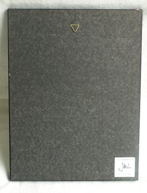 Niet of onleesbaar gesigneerd - Ingelijste gouache op zijde, Japan? China? , Figuren in berglandschap kopen? Bied vanaf 1!