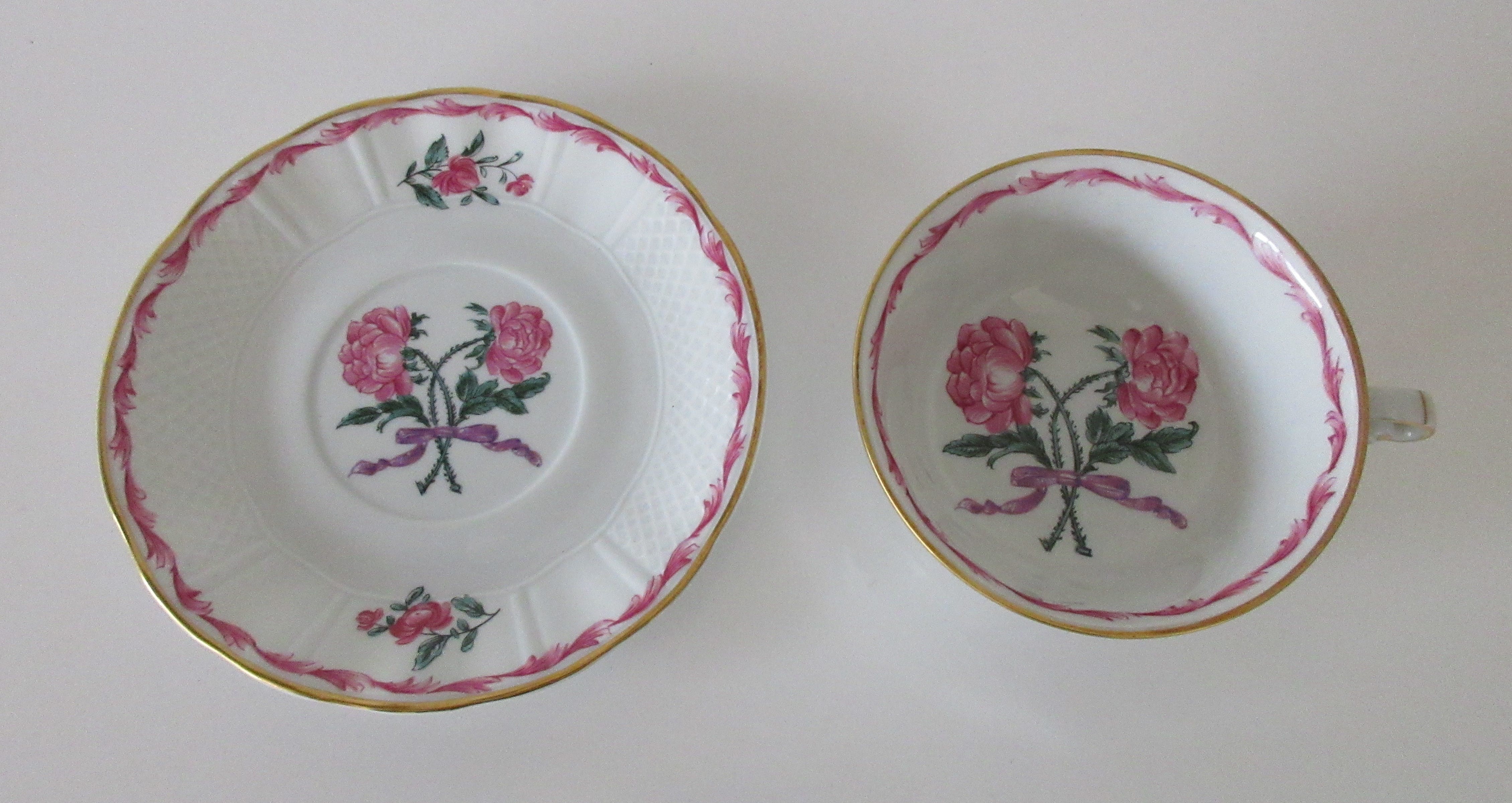 Royal Limoges - Bernadaud & Co Deux Roses/copie d'une Compagnie des Indes XVIII Siecle kopen? Bied vanaf 15!