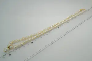 6 - Klassiek cultive parel ketting met parel hanger. 14krt geelgouden  sluiting kopen? Bied vanaf 280!