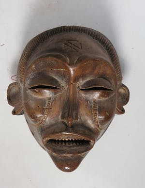 Tjowke - Hout, Gestoken masker kopen? Bied vanaf 1!