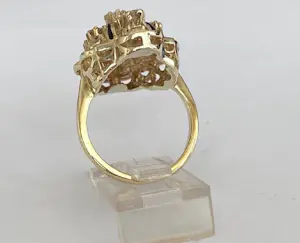 Vintage cocktailring van 14 karaat geelgoud met diamanten kopen? Bied vanaf 750!