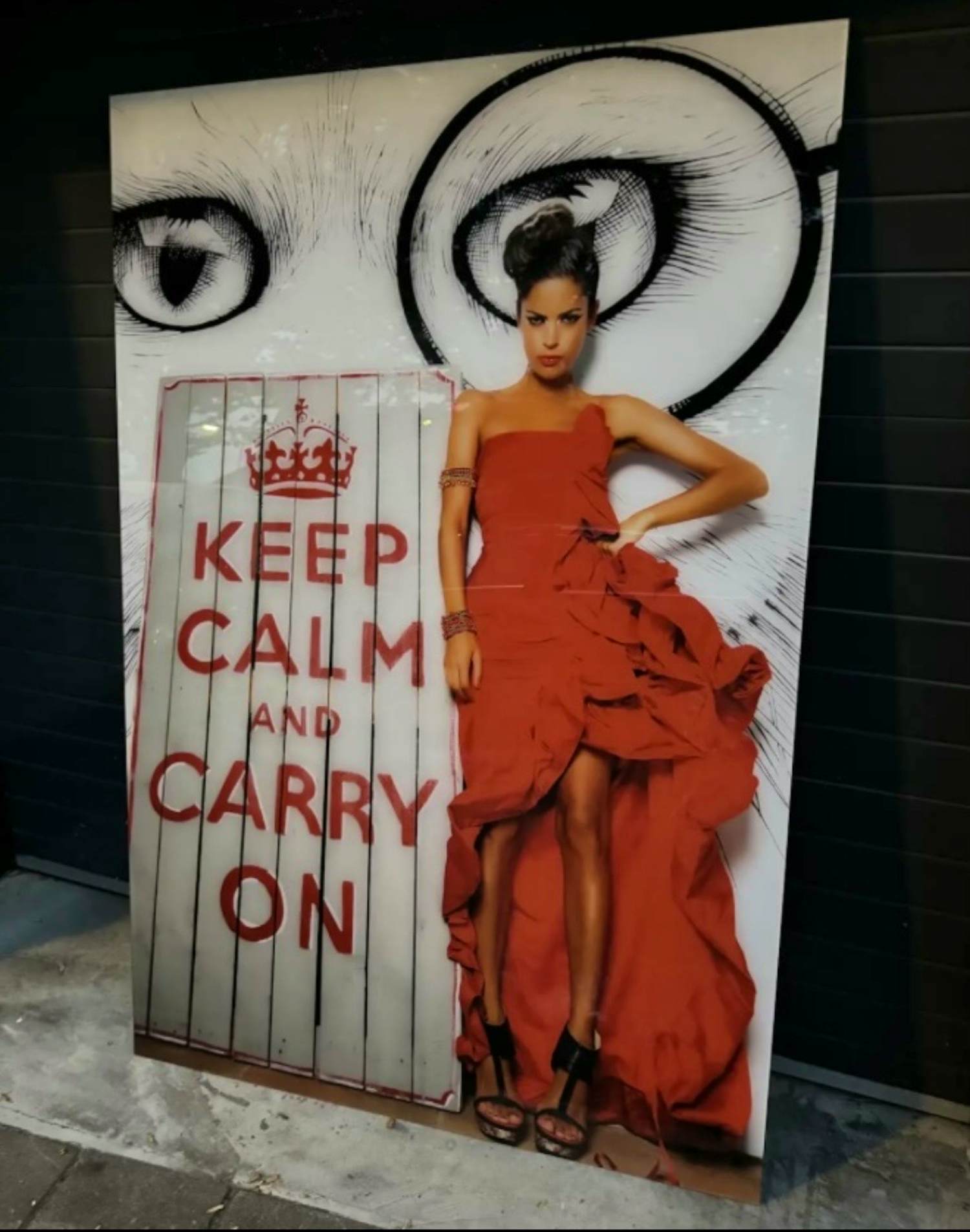 Oscar Munar - Rode jurk kopen? Bied vanaf 299!