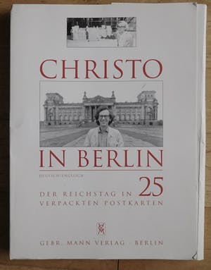 Christo - Rijksdag zeefdruk, stof en ingepakt pakketje - Gesigneerd - Ingelijst kopen? Bied vanaf 175!