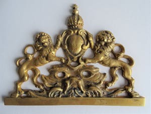 Niet of onleesbaar gesigneerd - Antiek Nederlands koperen wapenschild kopen? Bied vanaf 10!