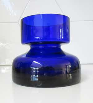 Holmegaard - Cobalt blauw sixties vaasje verkocht voor € 28!