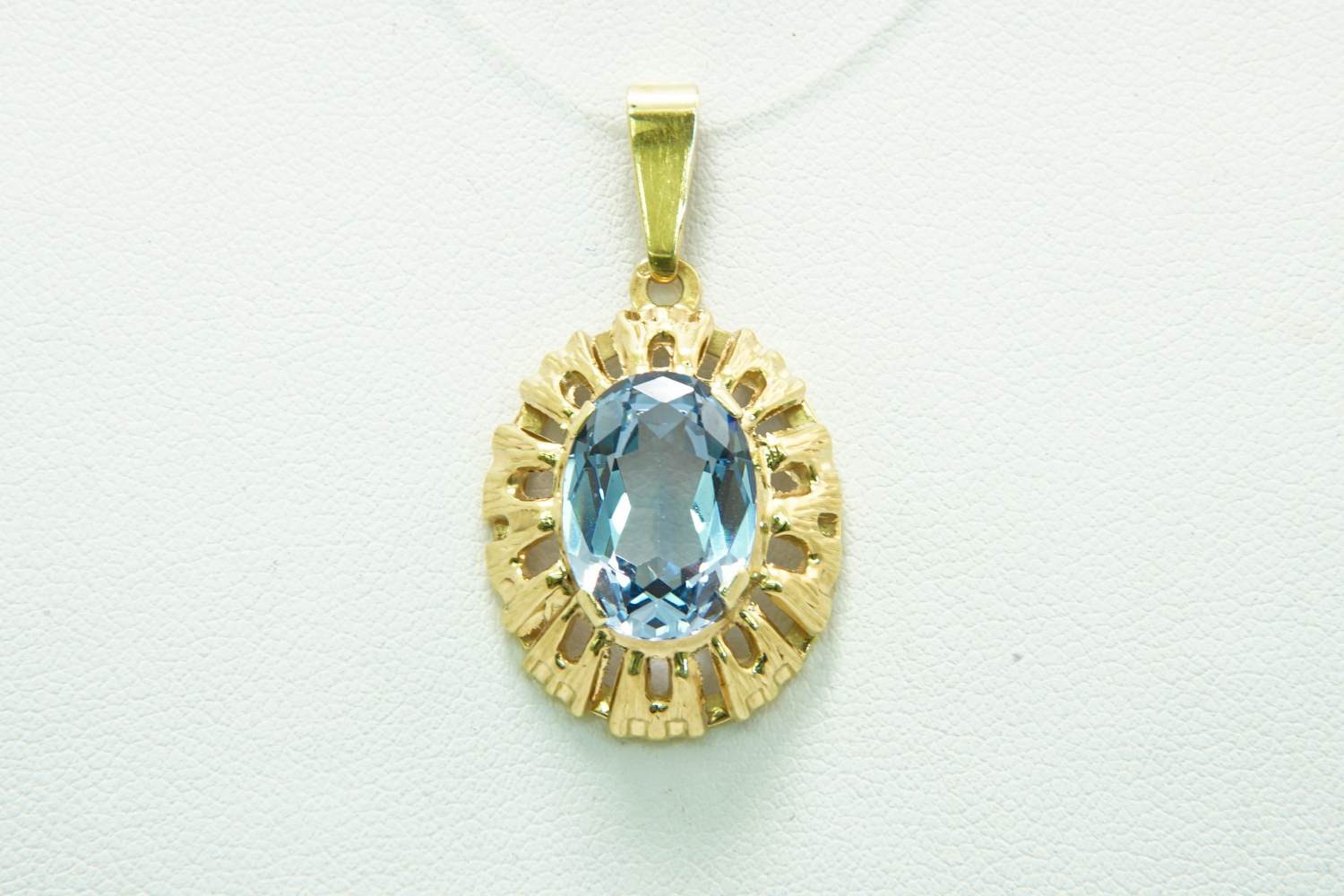 67 - Vintage 14 karaats geelgouden hanger kopen? Bied vanaf 120!