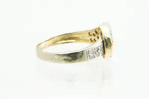 44 - Chique gouden 14Krt  GESP ring met ca 0.27 crt briljant geslepen diamant. kopen? Bied vanaf 260!